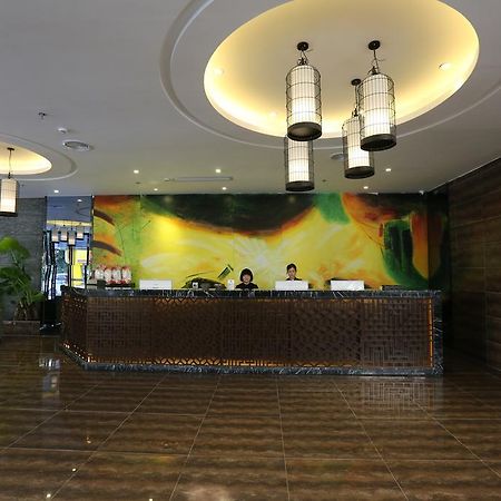 Sotel Inn Hotel San Yuan Li Branch Гуанчжоу Екстер'єр фото