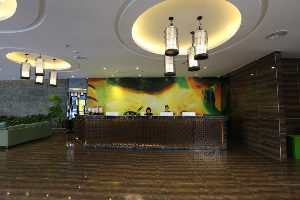 Sotel Inn Hotel San Yuan Li Branch Гуанчжоу Екстер'єр фото
