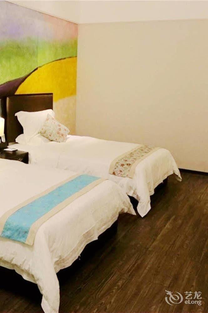 Sotel Inn Hotel San Yuan Li Branch Гуанчжоу Екстер'єр фото